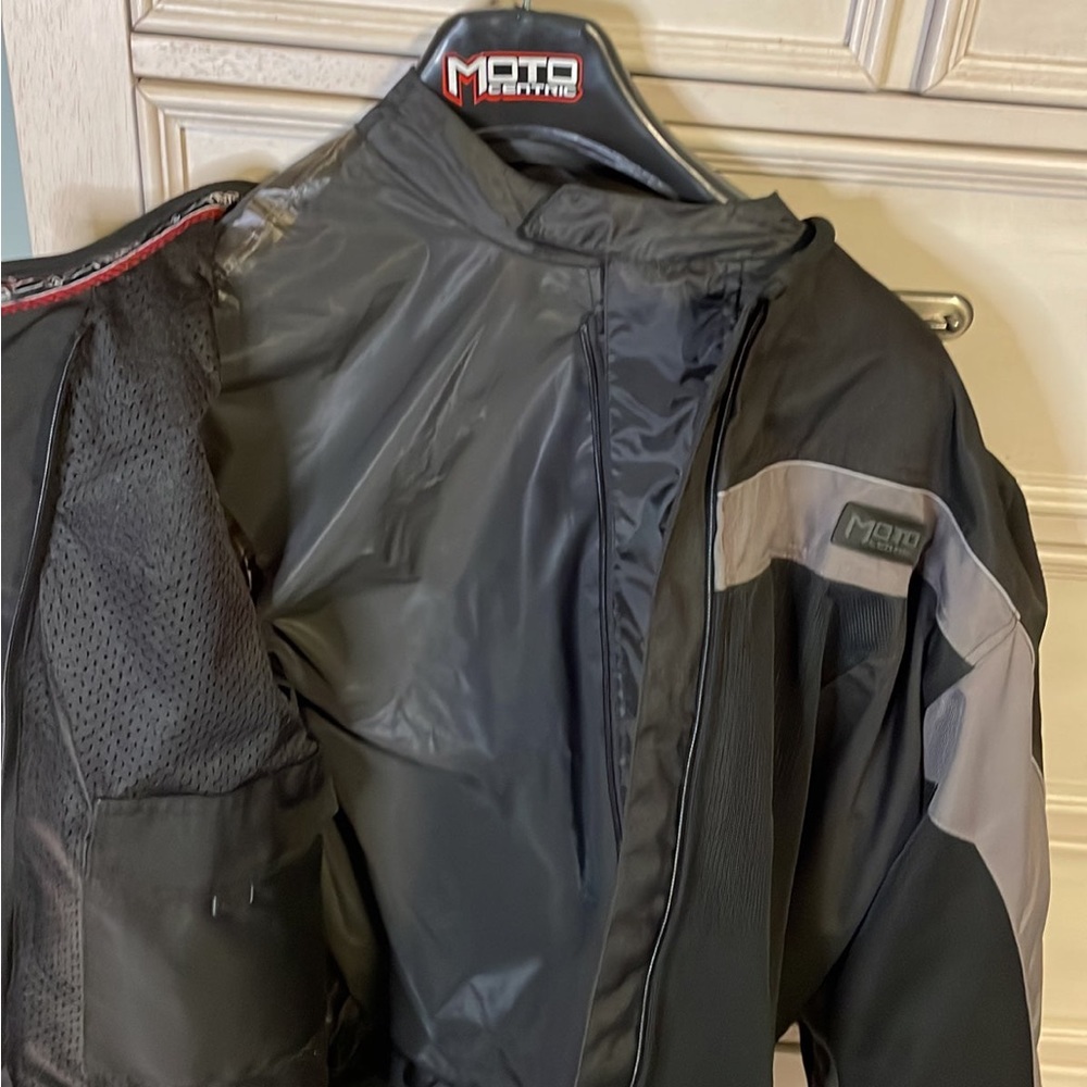 Mens 2Xl Moto Centric Assault Racing motorcycle jacket - Picture 9 of 10